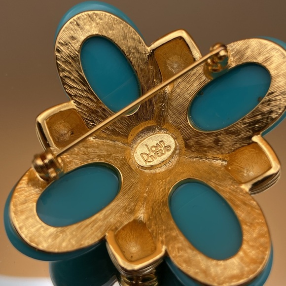 Vintage 90s Joan Rivers Cruciform Faux Pearl And Turquoise Brooch - Picture 2 of 12